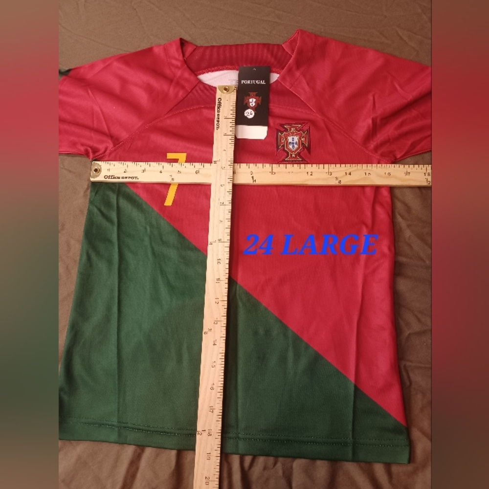 Kids Spain 2026 Soccer Jersey and Shorts Set. - Picture 5 of 7